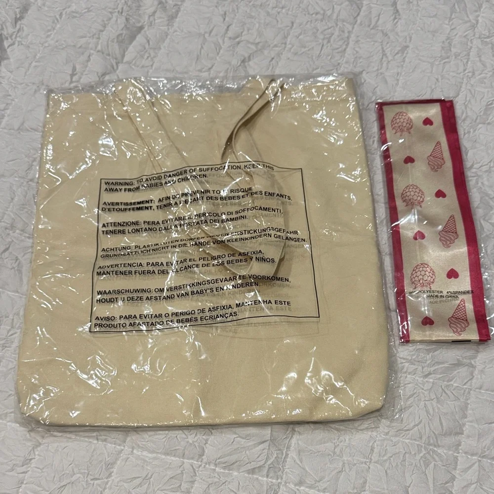 Jo Malone London Reusable Tote Bag with Pink Lettering and Twilly - Picture 2 of 2